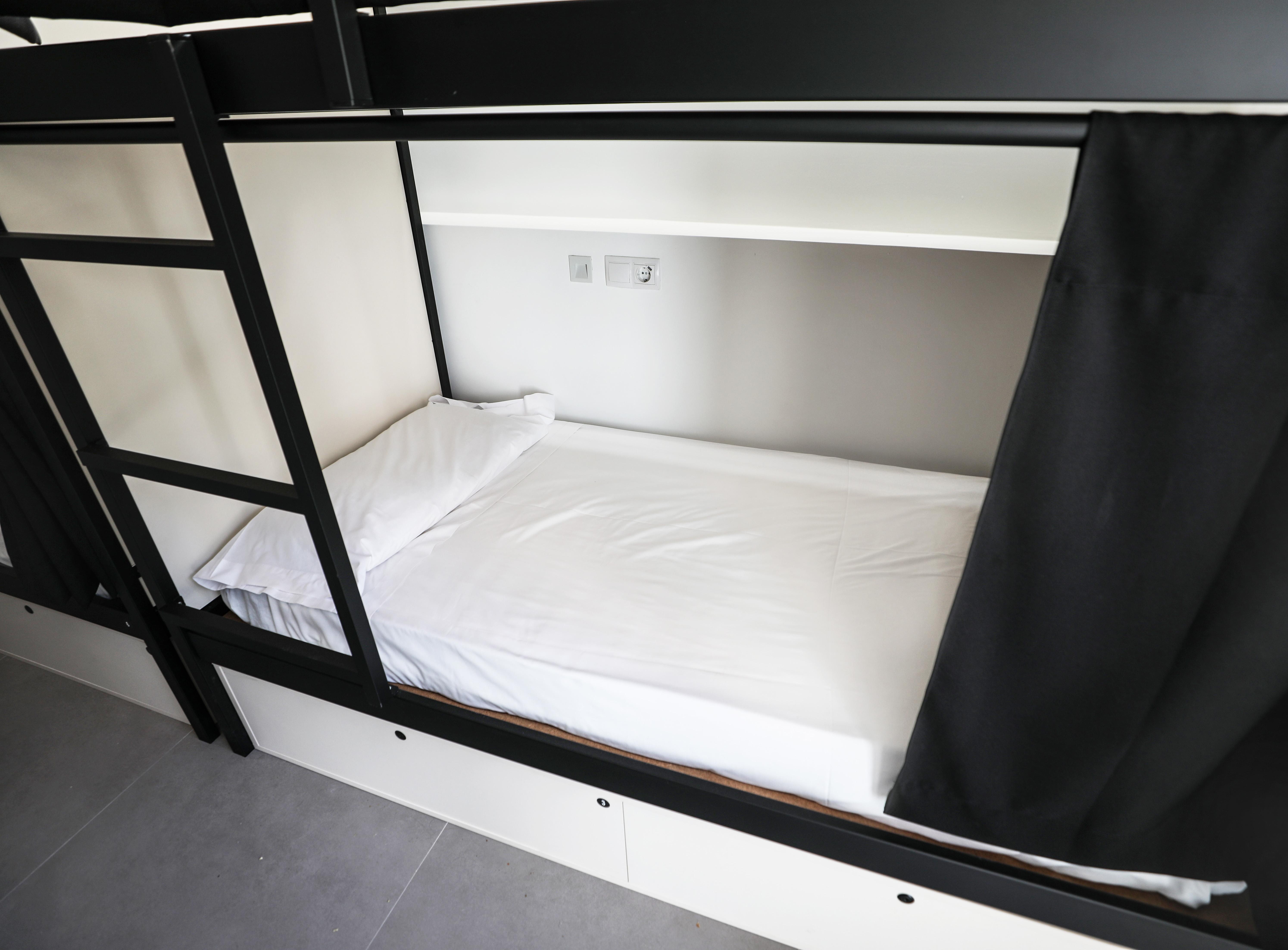 Hostel Myd La Latina Мадрид Екстериор снимка